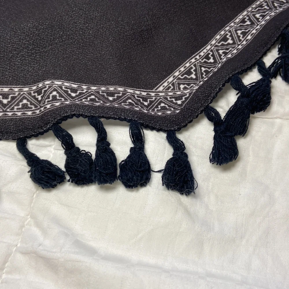 LIVE TO BE SPOILED - TROPICAL HALTER TOP - Picture 7 of 14